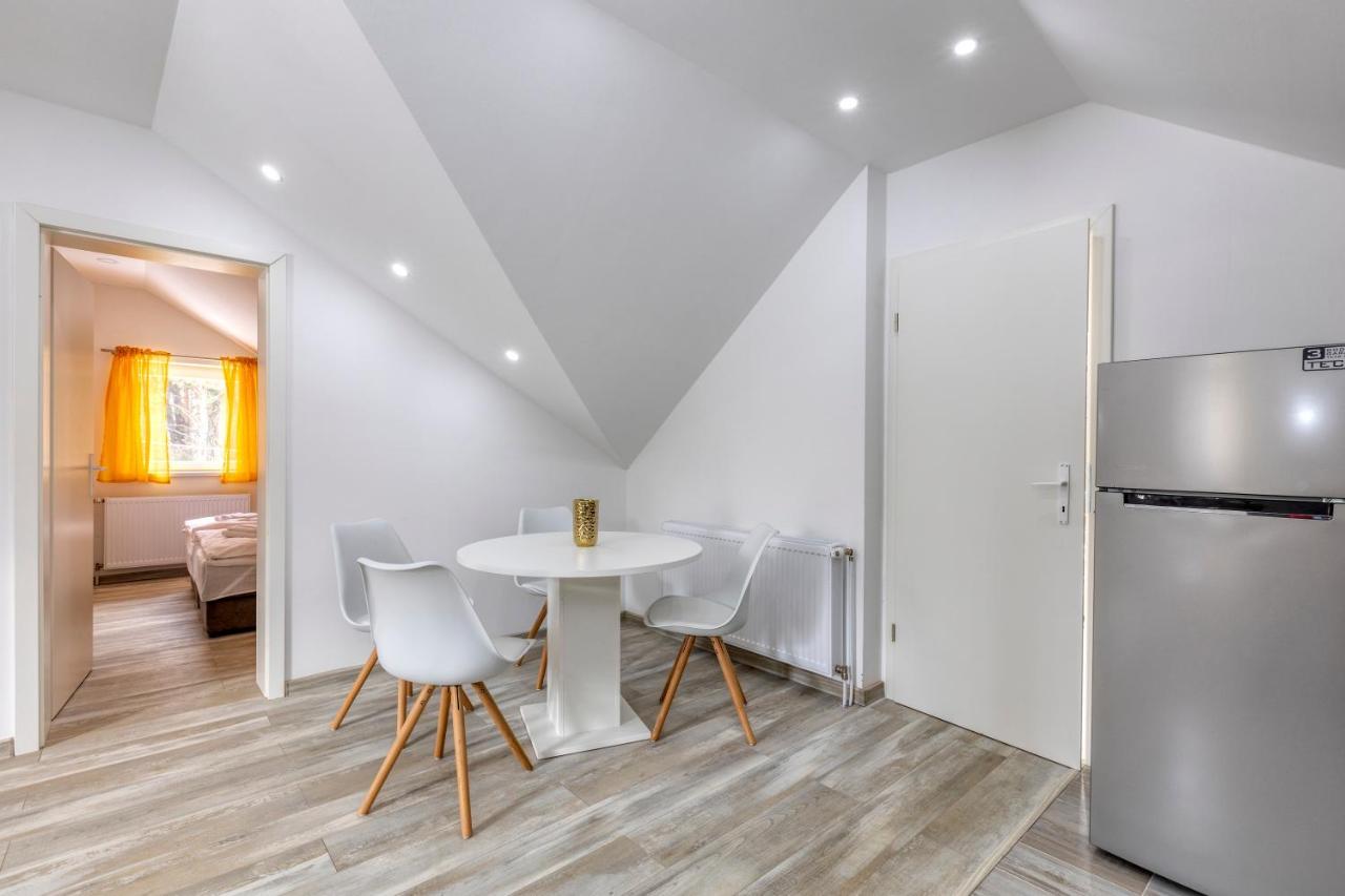 Apartman Vedro Polje Gospić Екстериор снимка