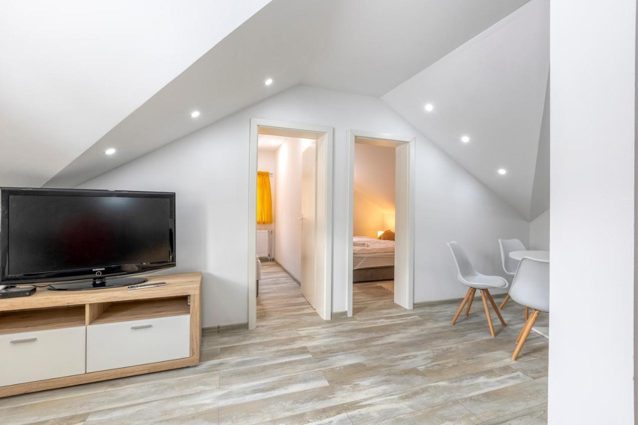 Apartman Vedro Polje Gospić Екстериор снимка